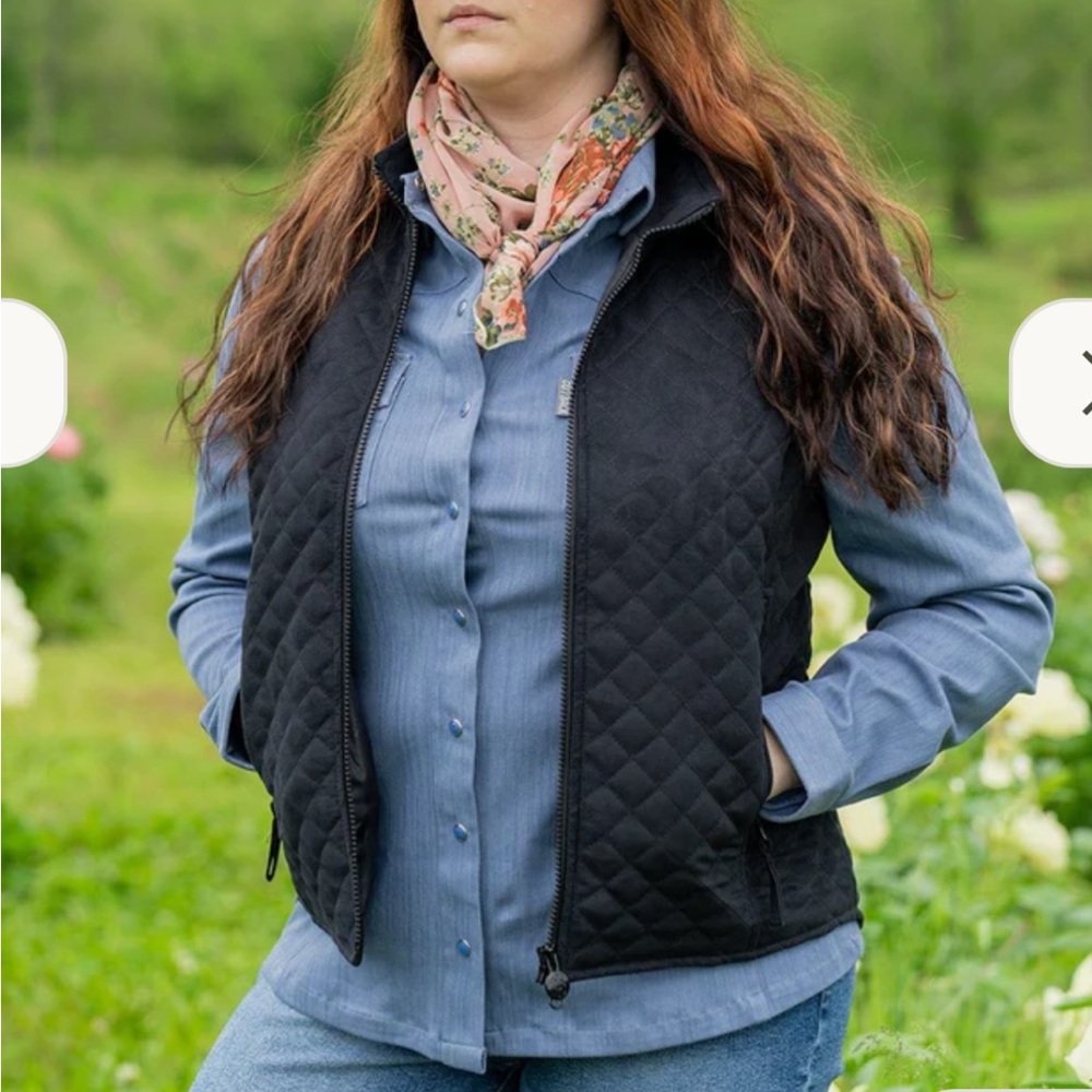 Outback Trading Co. Grand Prix Vest in Black